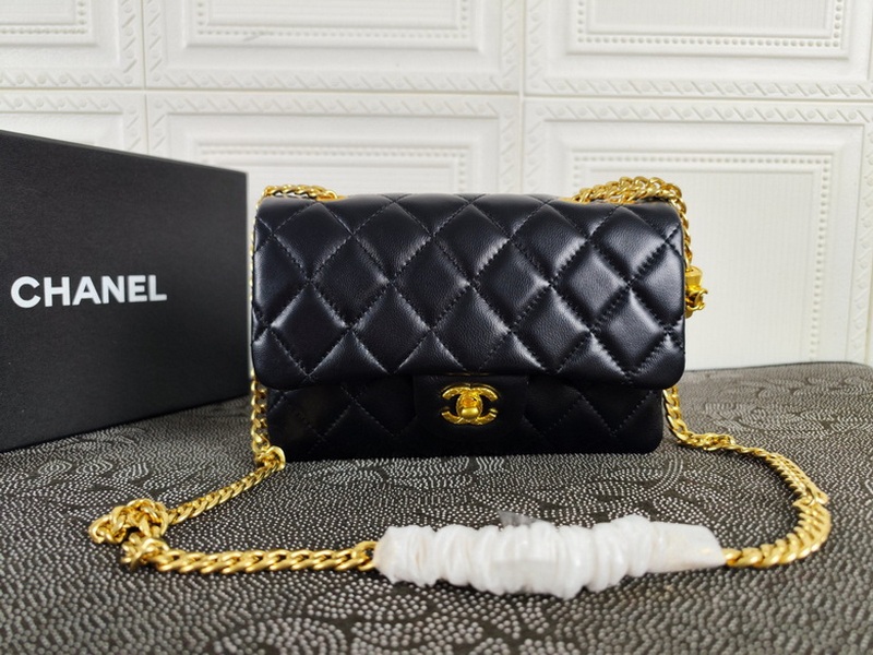 Chanel Handbags 477